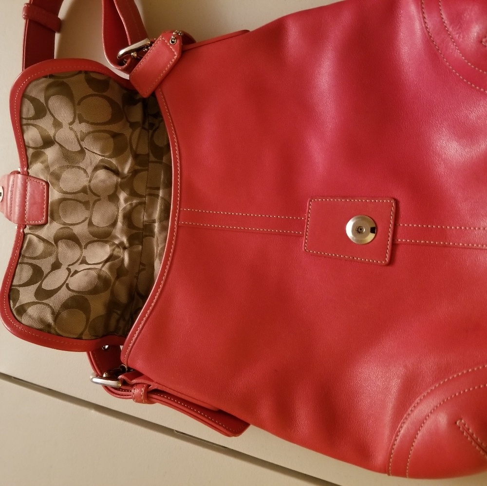 Designer Purse - Picture 2 of 4